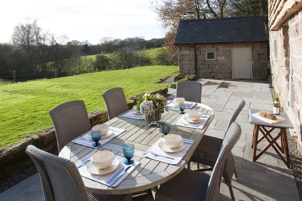 Villa Pheasants Nye Higher Burwardsley Exterior foto